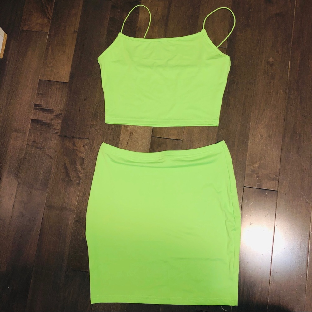 👗2/50$👗 Two piece neon green set